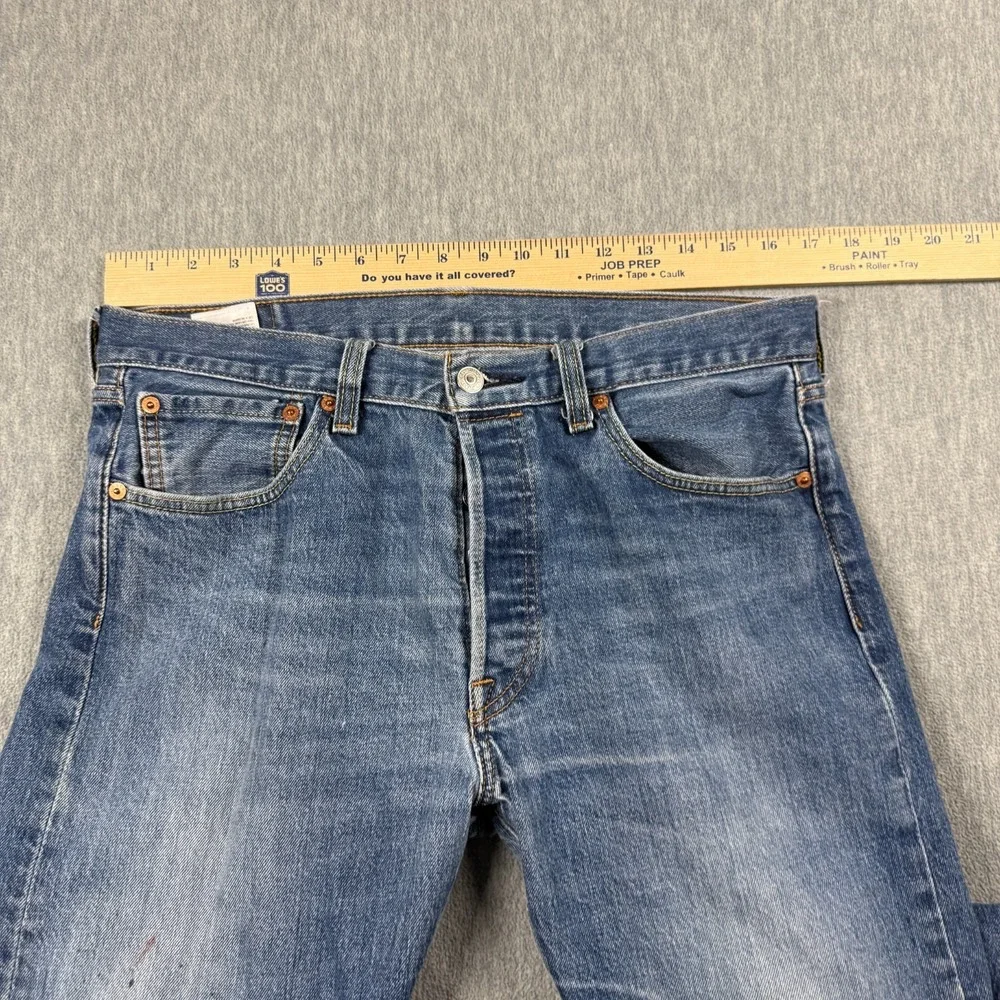 Levi's Jeans Mens 33x30 Blue 501 Button Fly Straight Leg Classic Fit Cotton Deni